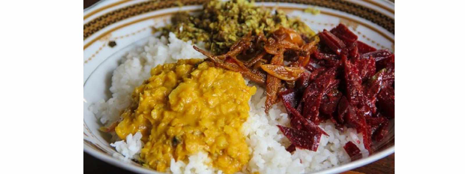 මඩකලපුවේ රෝහල්වල නේවාසික රෝගීන්ට කෑම නෑ..